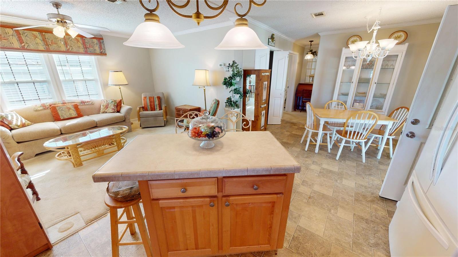 Image 11 of 34 For 10101 Burnt Store Road 141