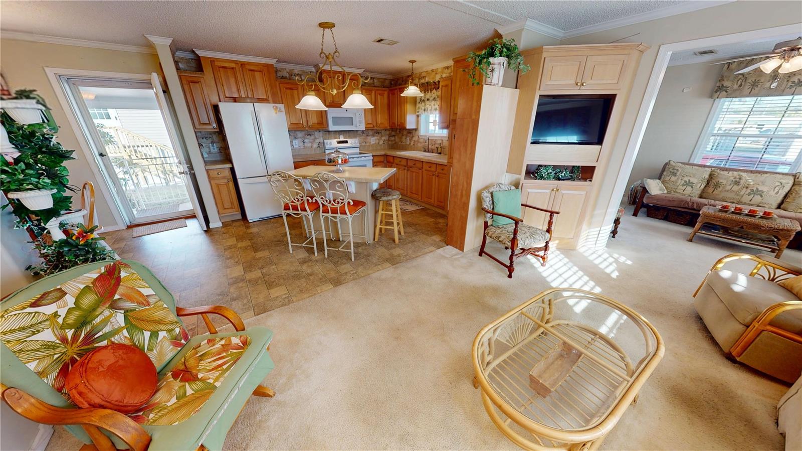 Image 8 of 34 For 10101 Burnt Store Road 141