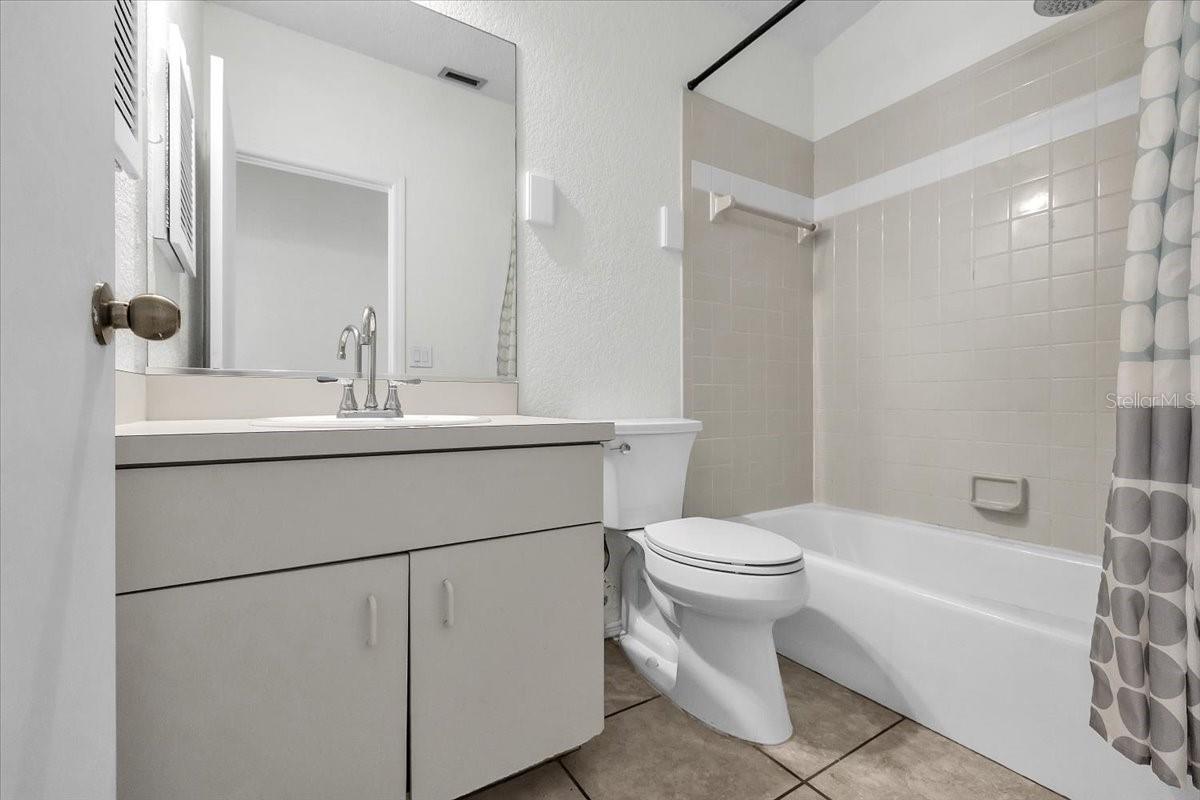 Image 28 of 44 For 22441 Westchester Boulevard 1500g