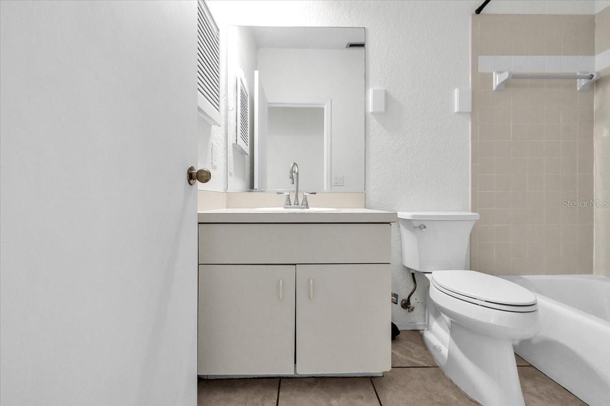 Image 29 of 44 For 22441 Westchester Boulevard 1500g