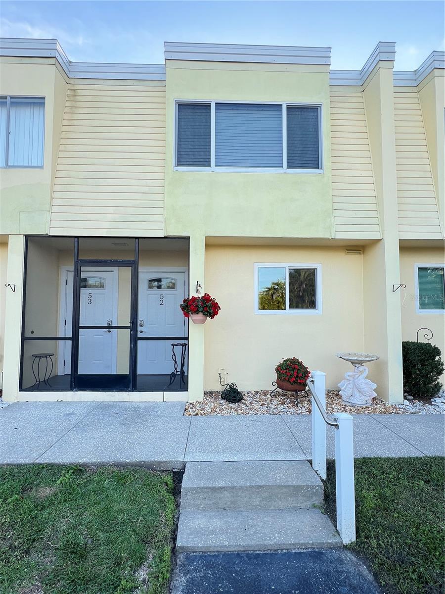 Image 2 of 47 For 1020 Marion Avenue 52