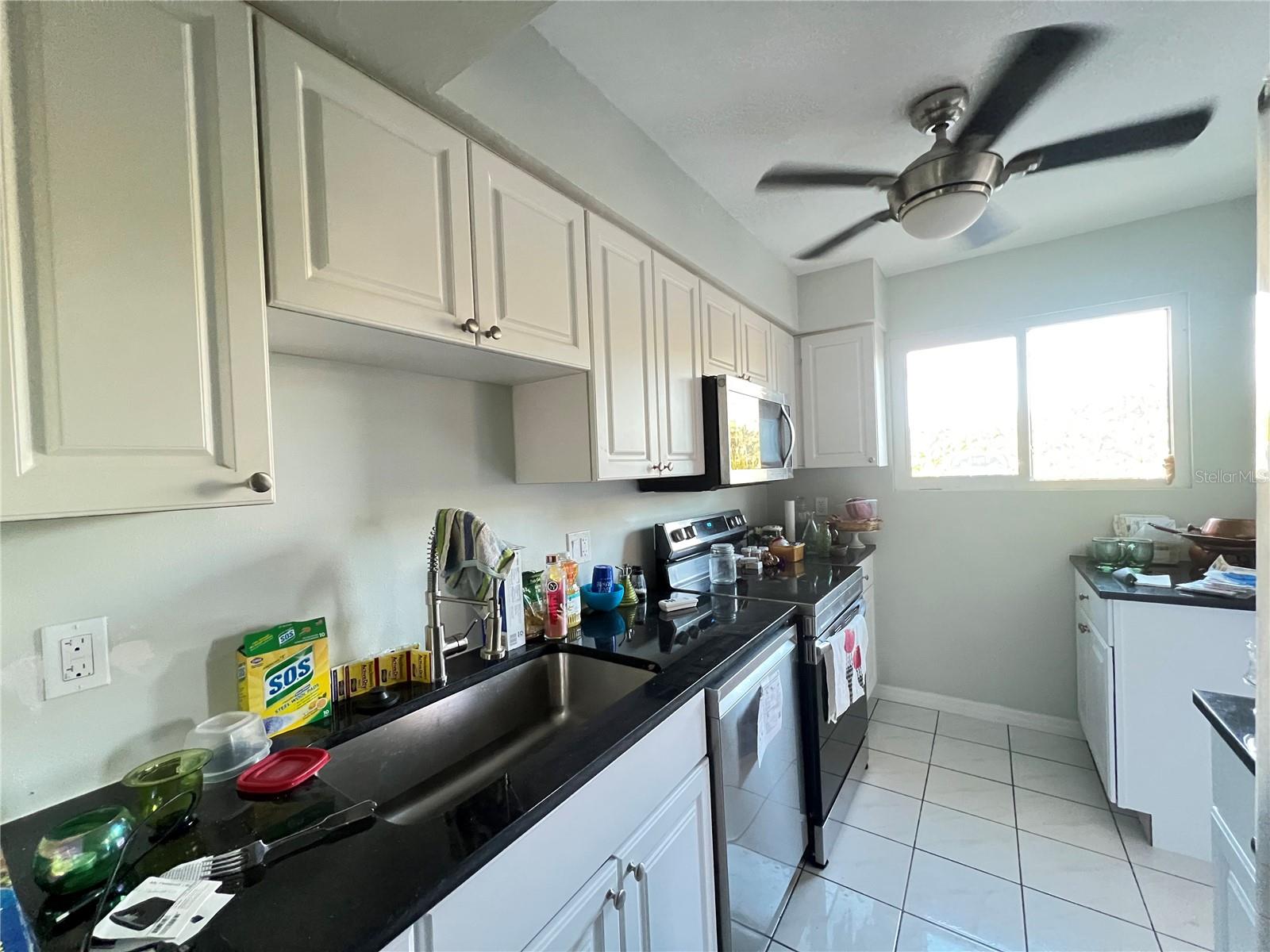 Image 7 of 47 For 1020 Marion Avenue 52