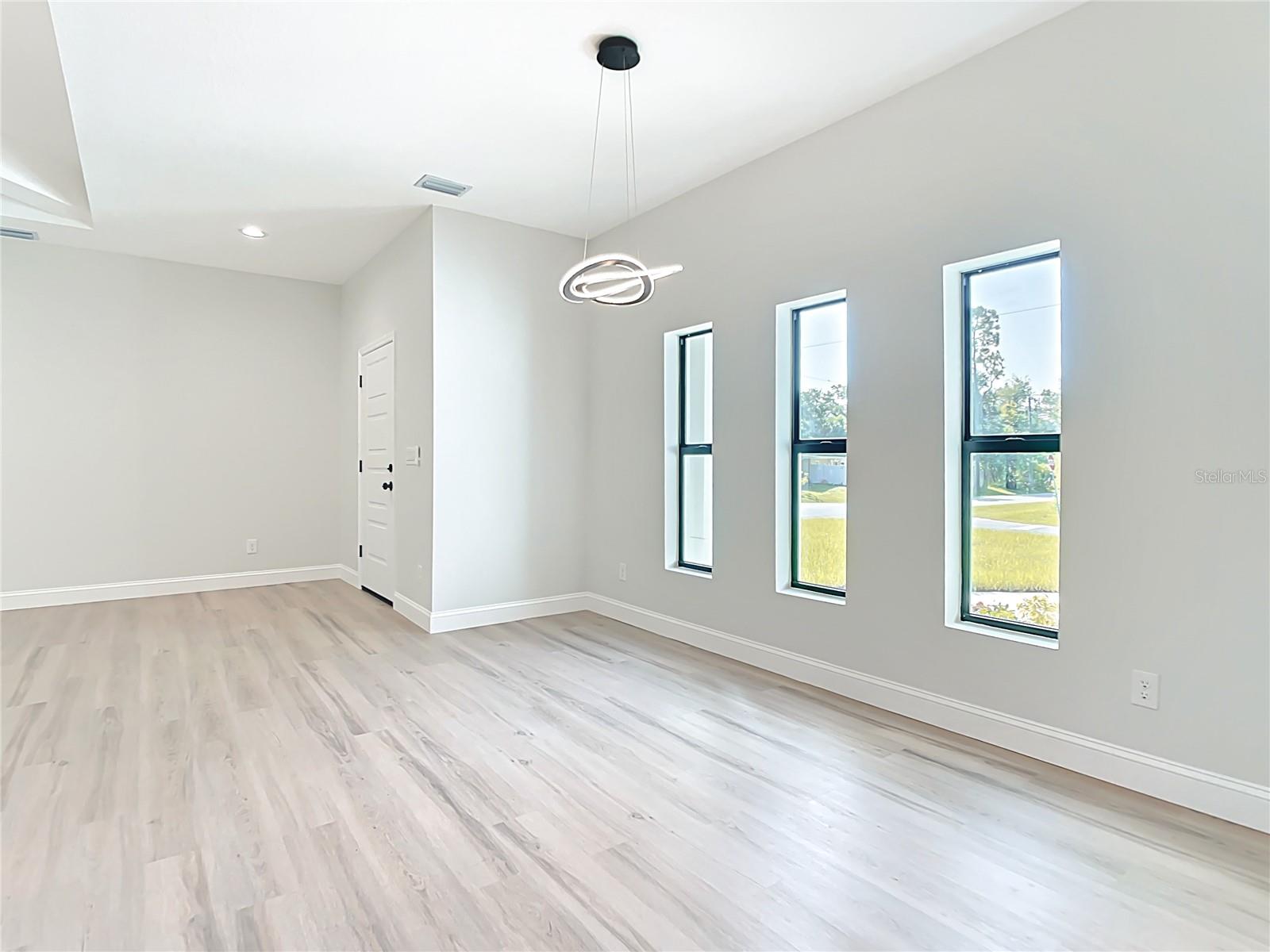 Image 39 of 44 For 6231 Rowe Street