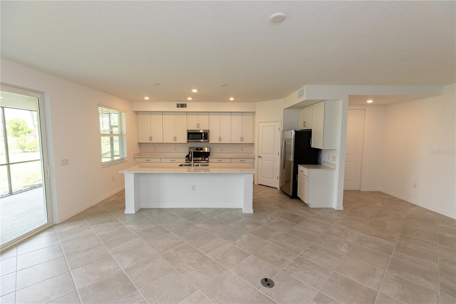 Image 12 of 28 For 16524 Kingwood Lane 3112