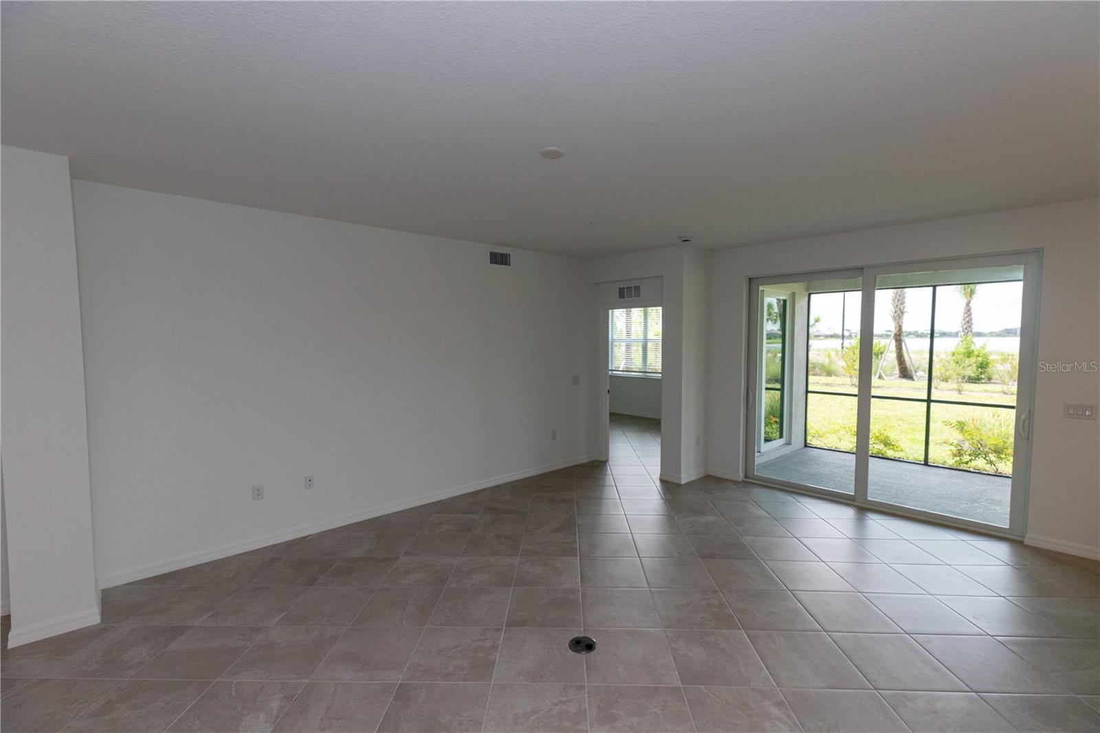 Image 14 of 28 For 16524 Kingwood Lane 3112