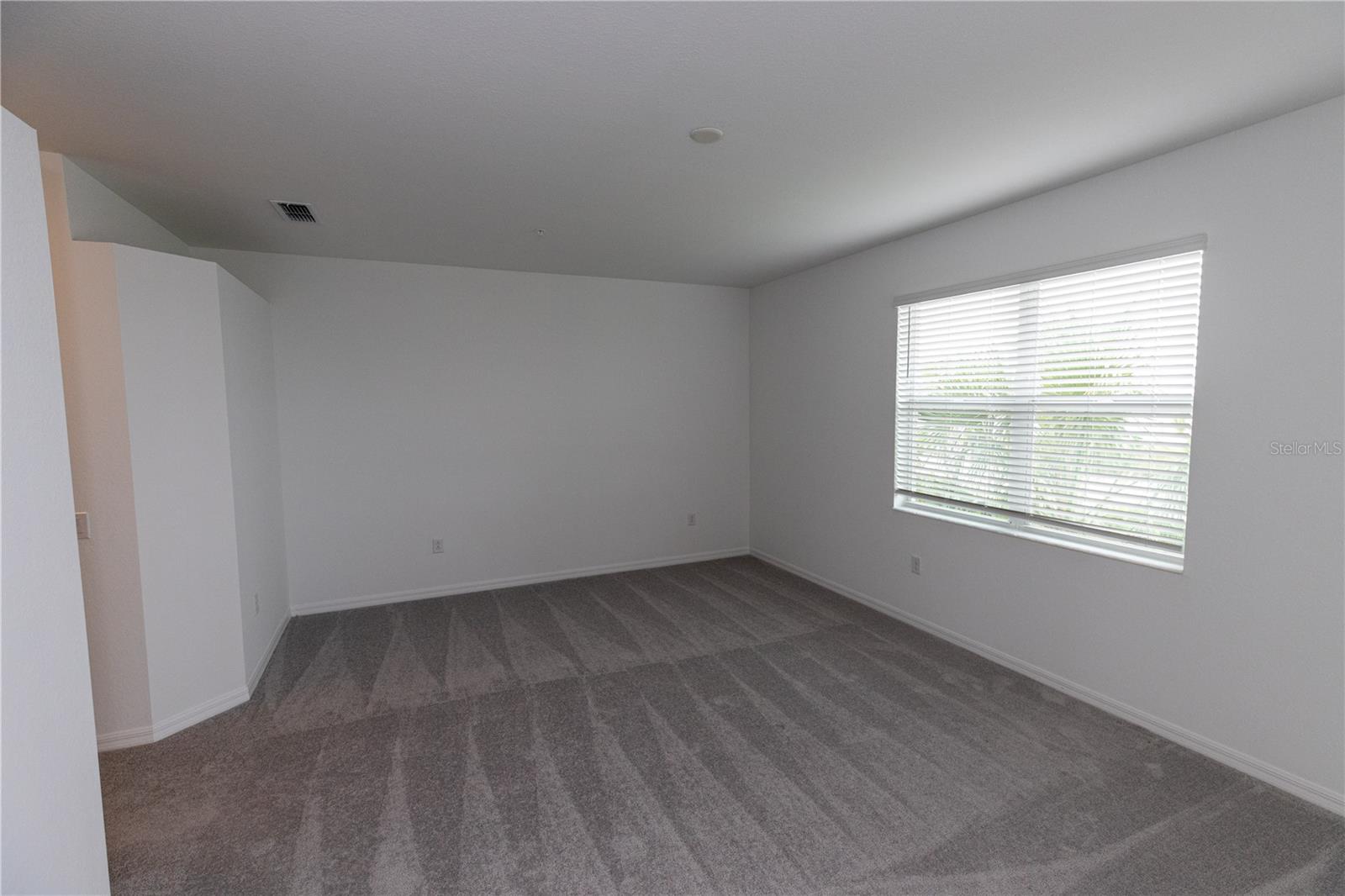 Image 10 of 27 For 16572 Kingwood Lane 3622