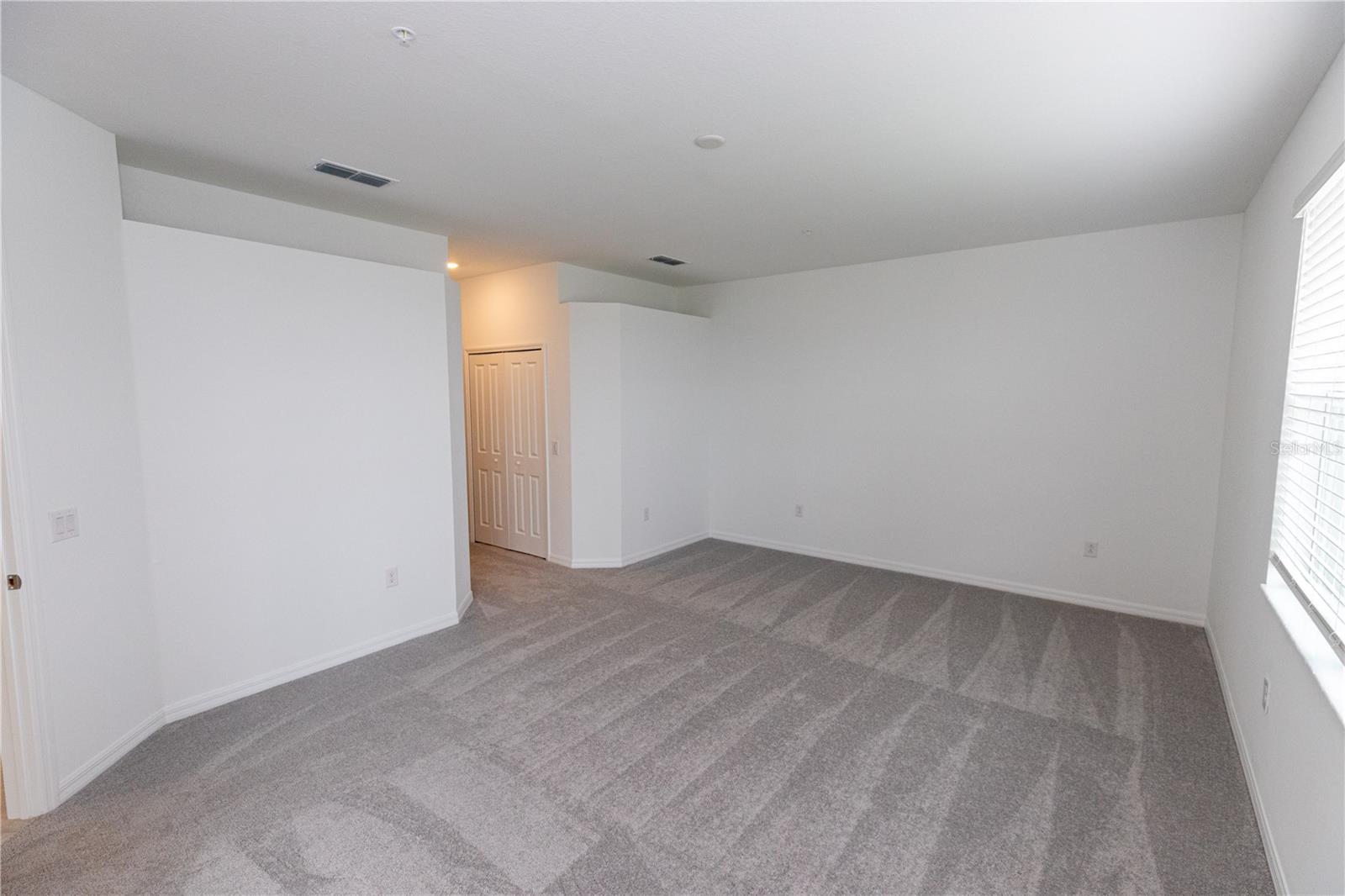 Image 11 of 27 For 16572 Kingwood Lane 3622