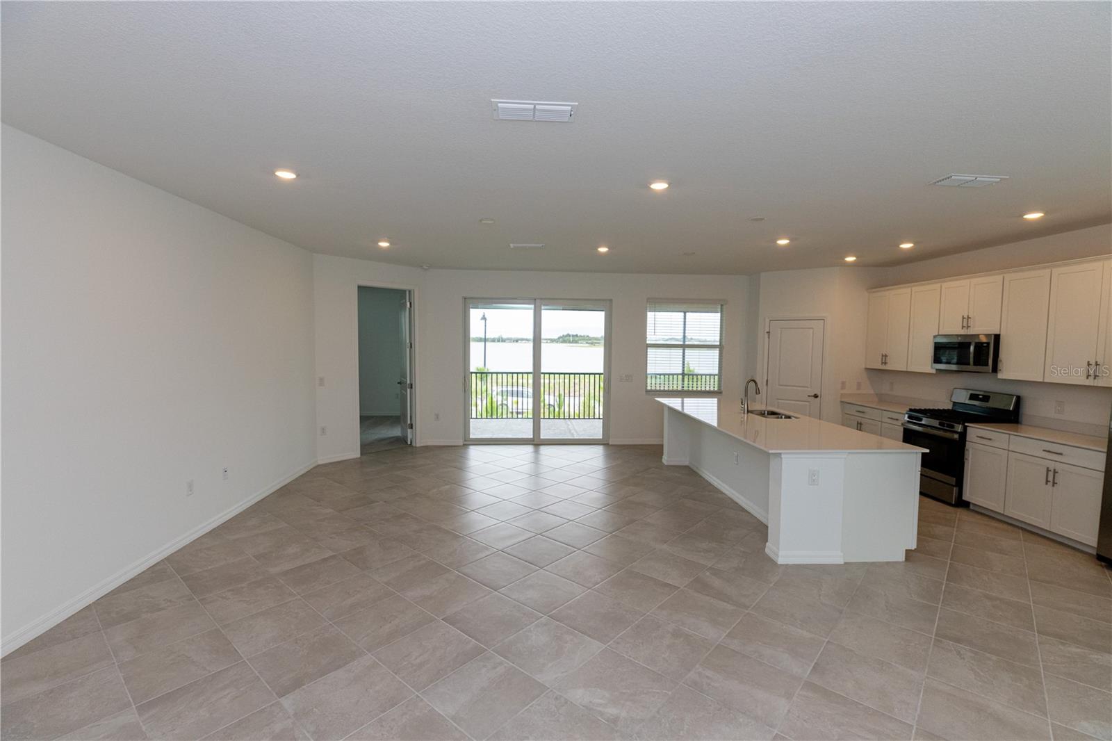 Image 16 of 27 For 16572 Kingwood Lane 3622