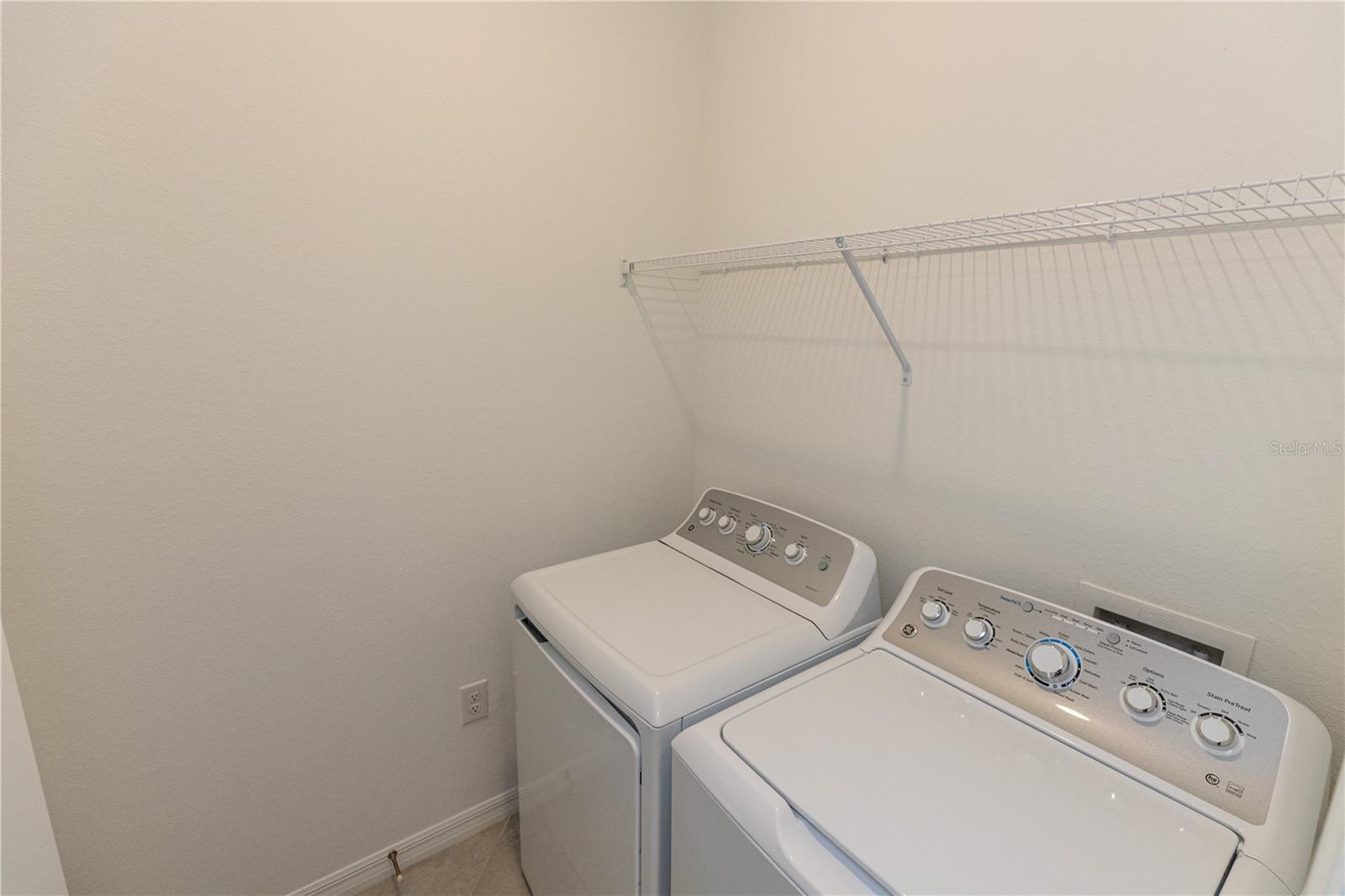 Image 17 of 27 For 16572 Kingwood Lane 3622