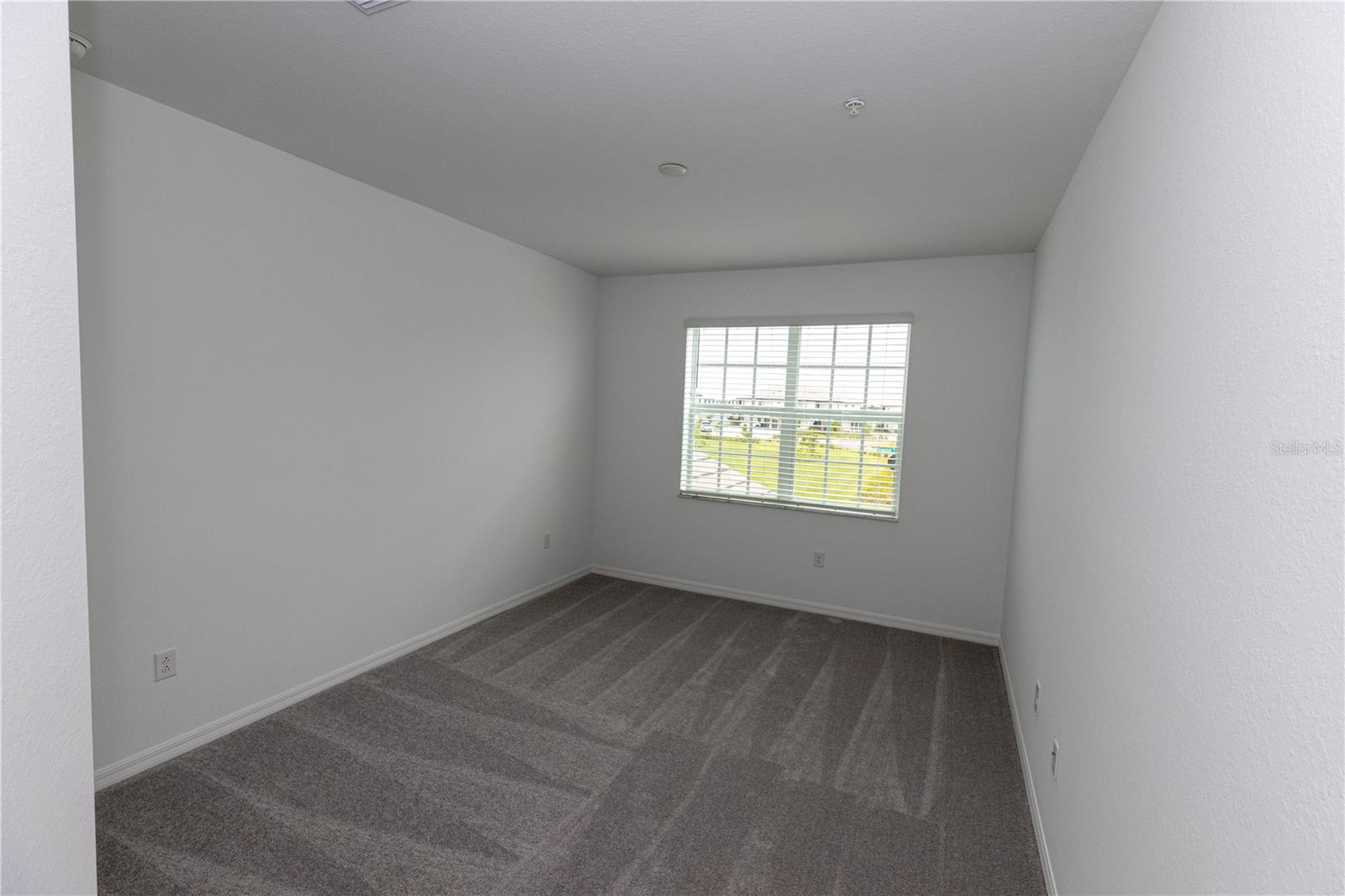 Image 19 of 27 For 16572 Kingwood Lane 3622