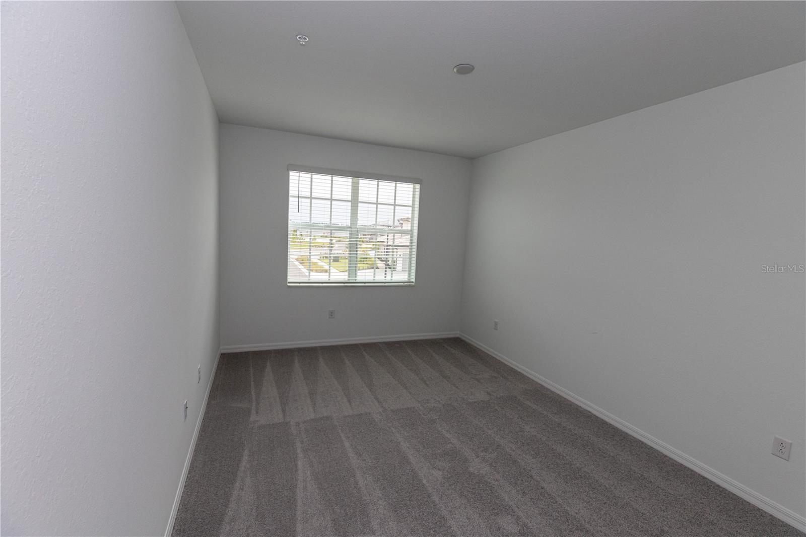 Image 20 of 27 For 16572 Kingwood Lane 3622