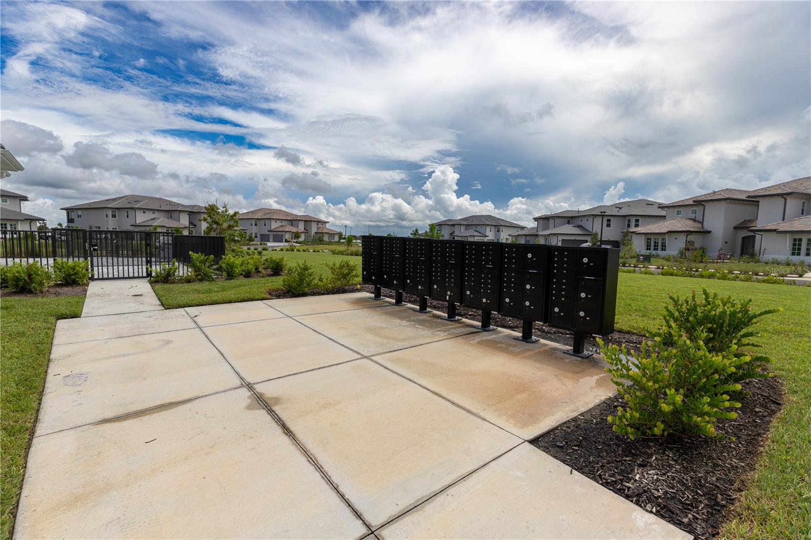 Image 24 of 27 For 16572 Kingwood Lane 3622