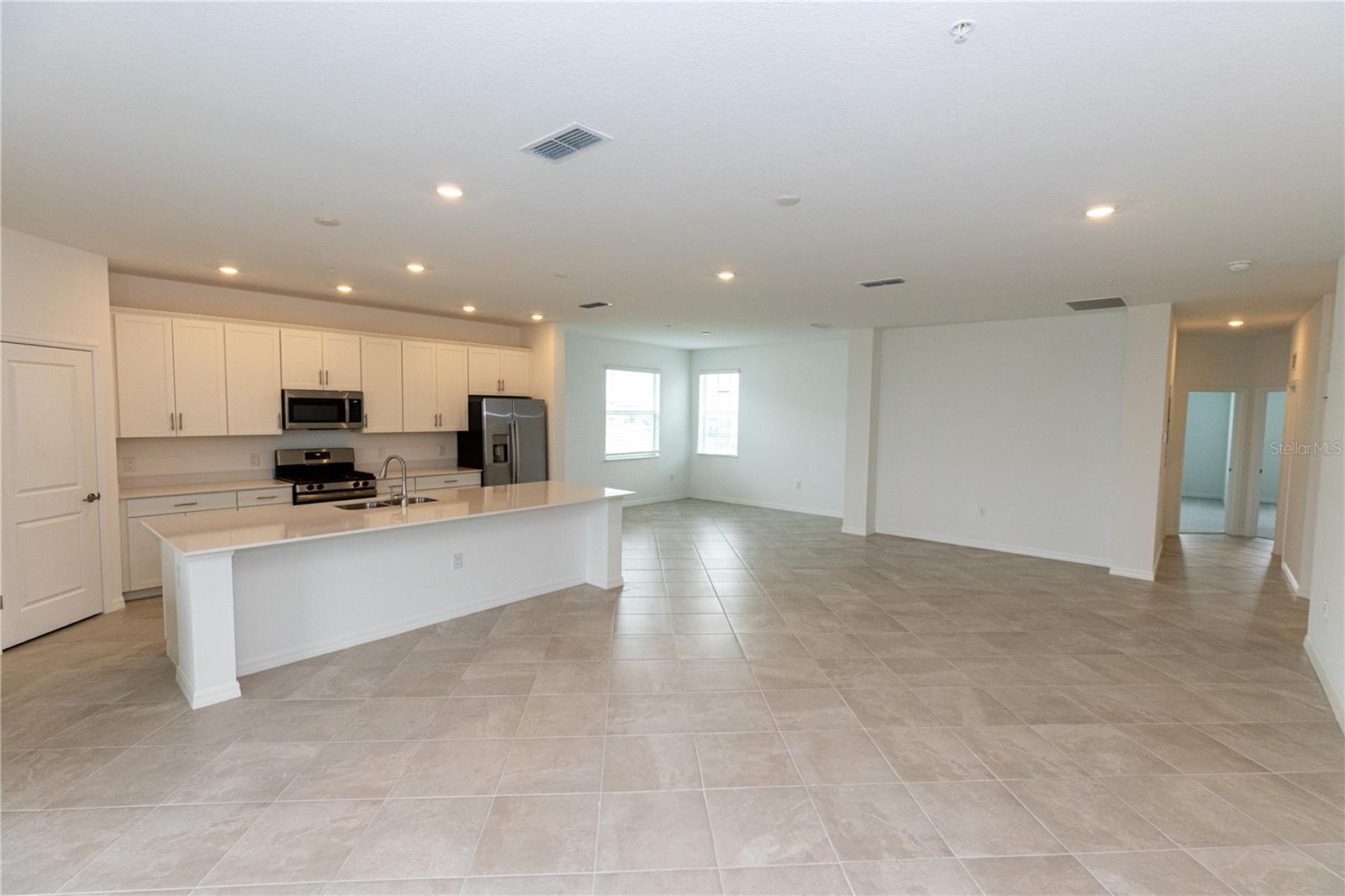 Image 7 of 27 For 16572 Kingwood Lane 3622