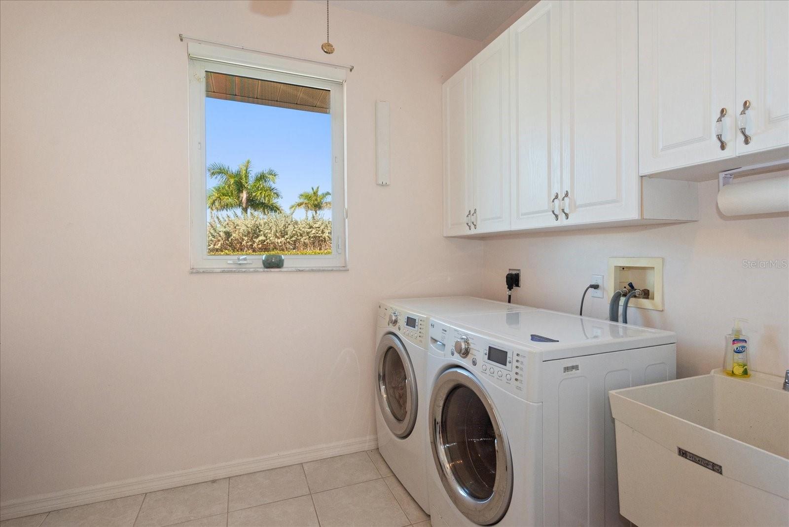 Image 26 of 33 For 3786 Whippoorwill Boulevard