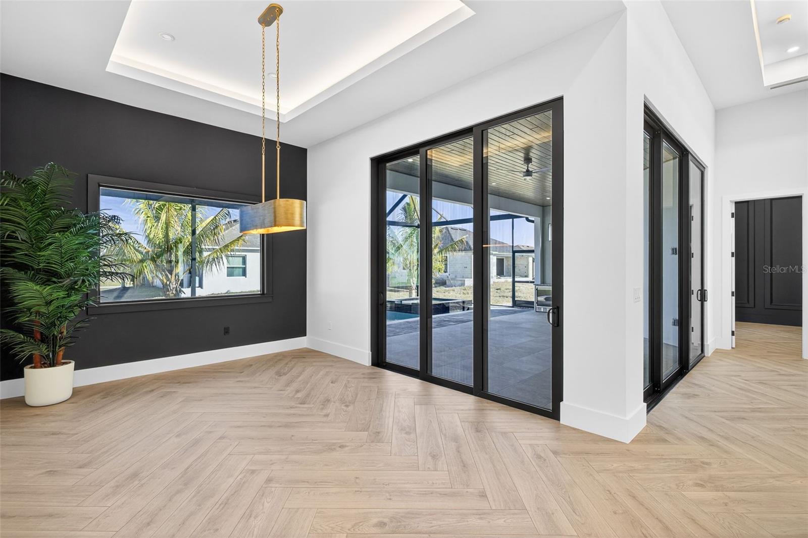 Image 15 of 50 For 1825 37th Avenue