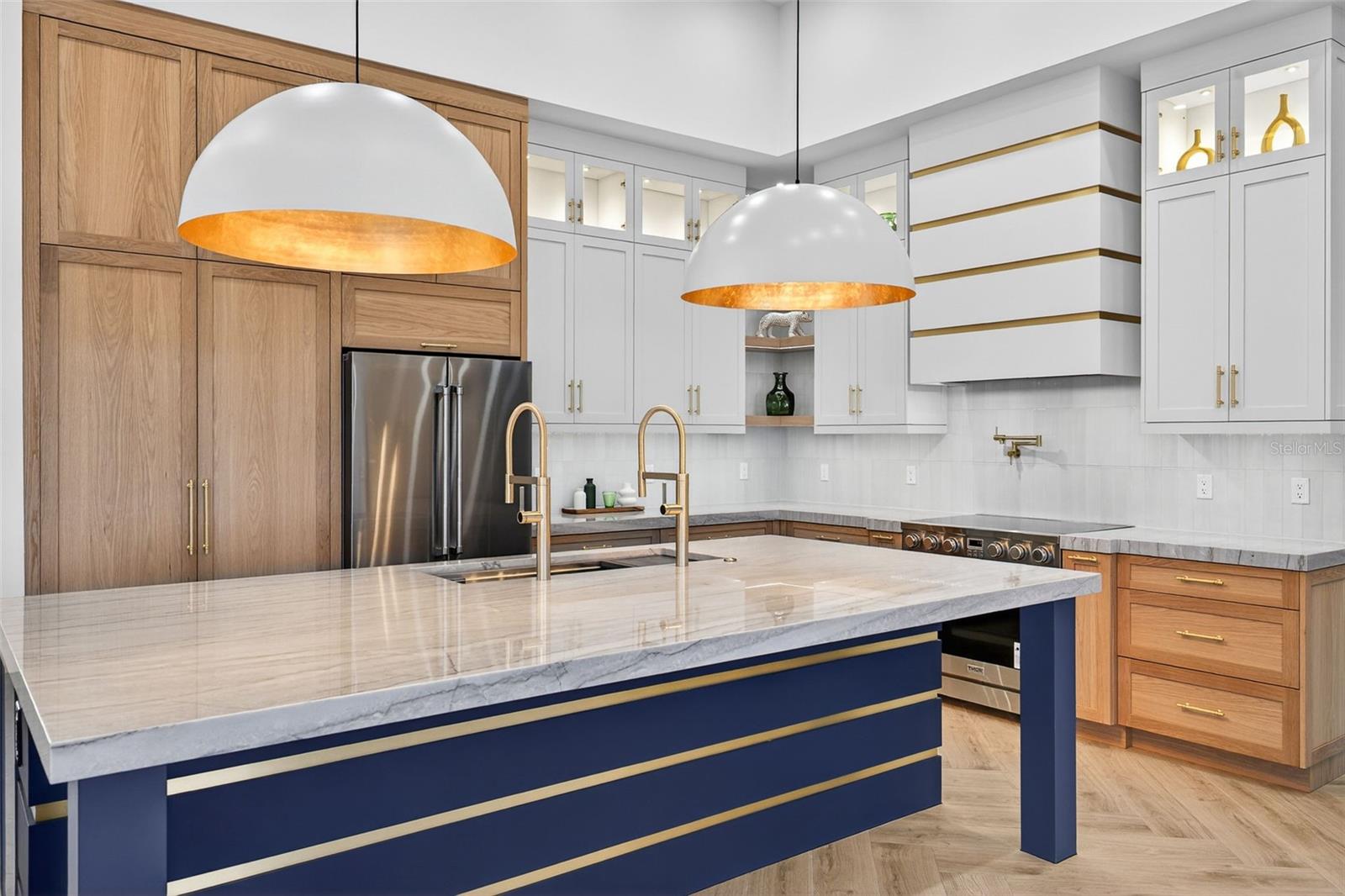 Image 17 of 50 For 1825 37th Avenue