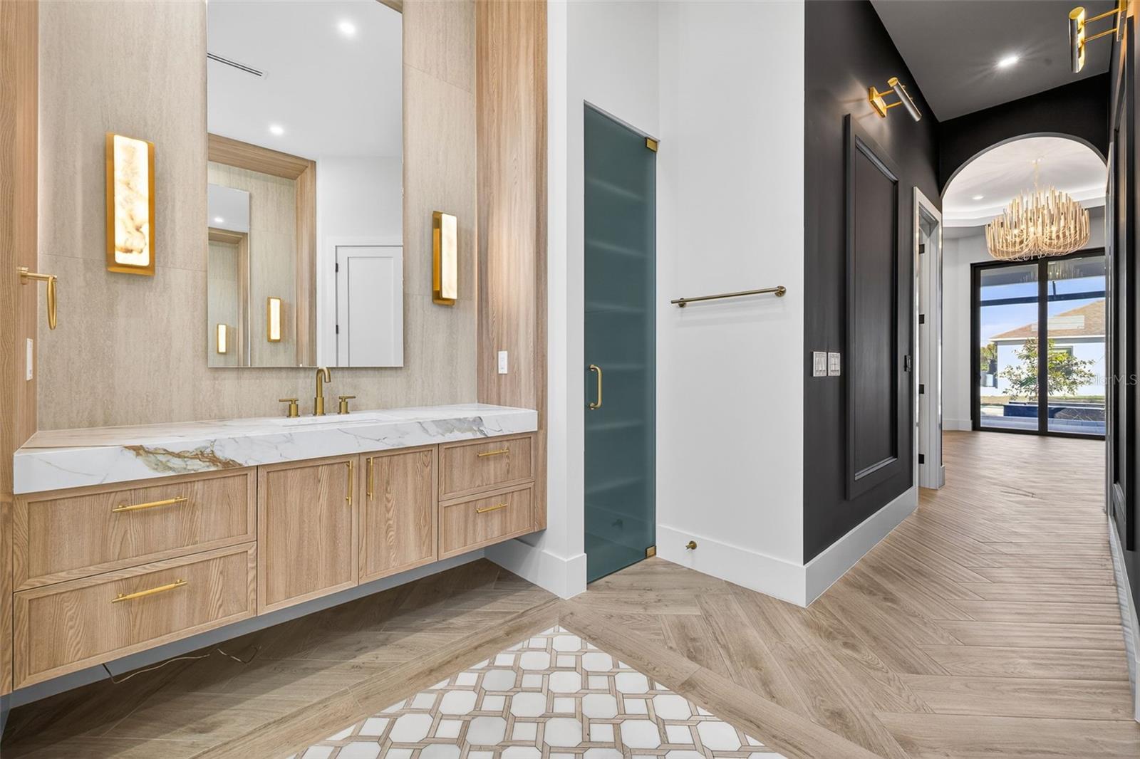 Image 24 of 50 For 1825 37th Avenue