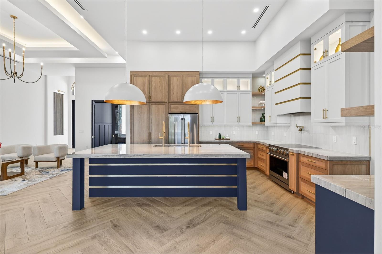 Image 3 of 50 For 1825 37th Avenue