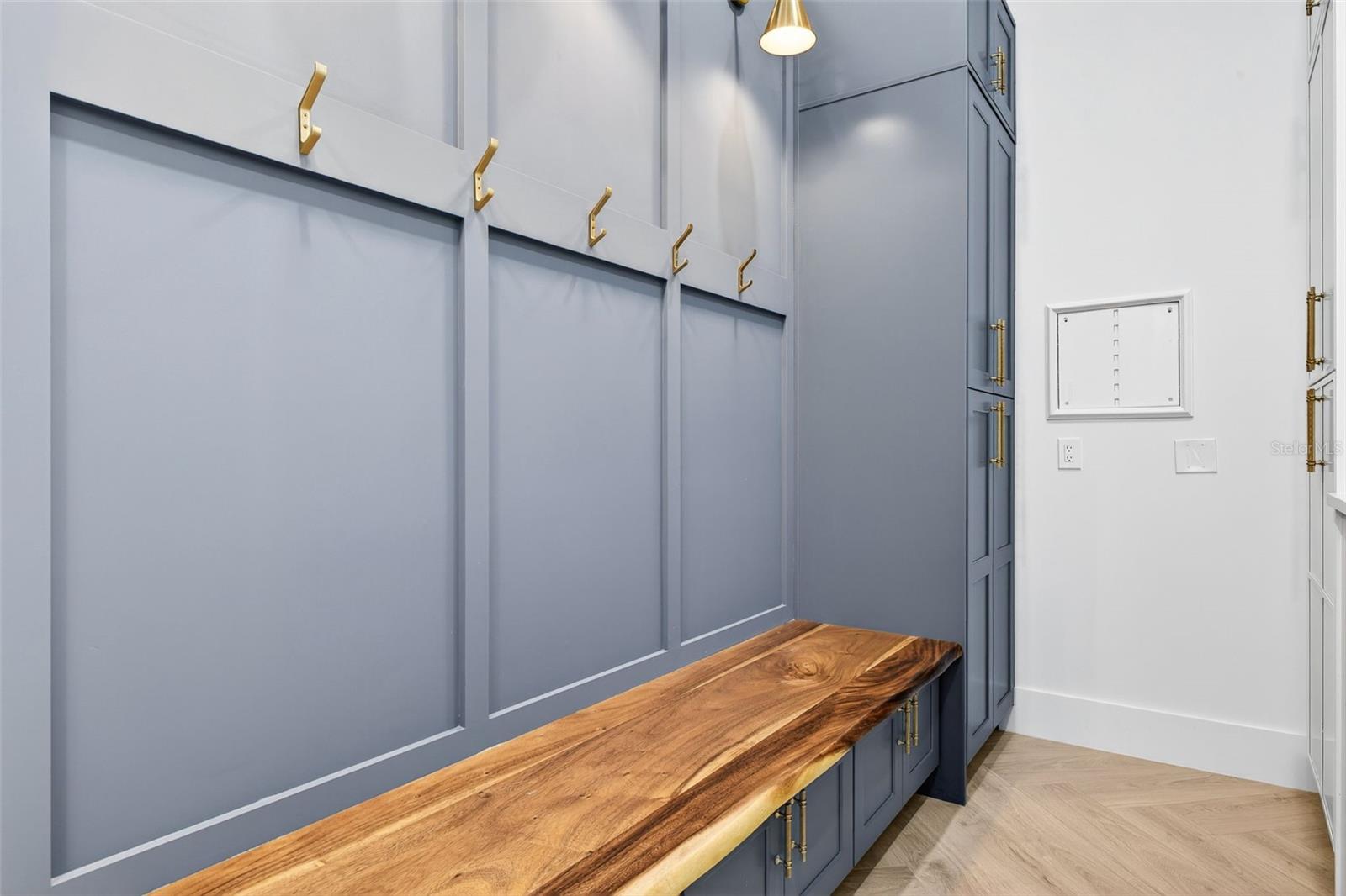 Image 38 of 50 For 1825 37th Avenue