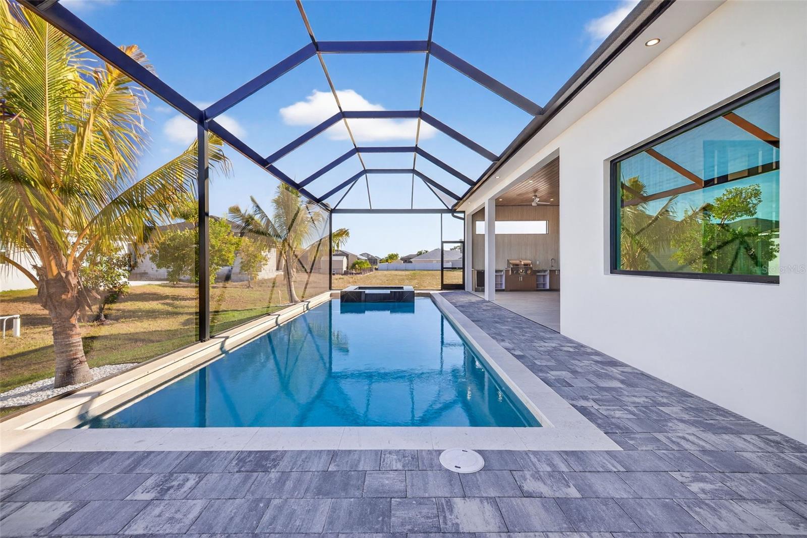 Image 39 of 50 For 1825 37th Avenue