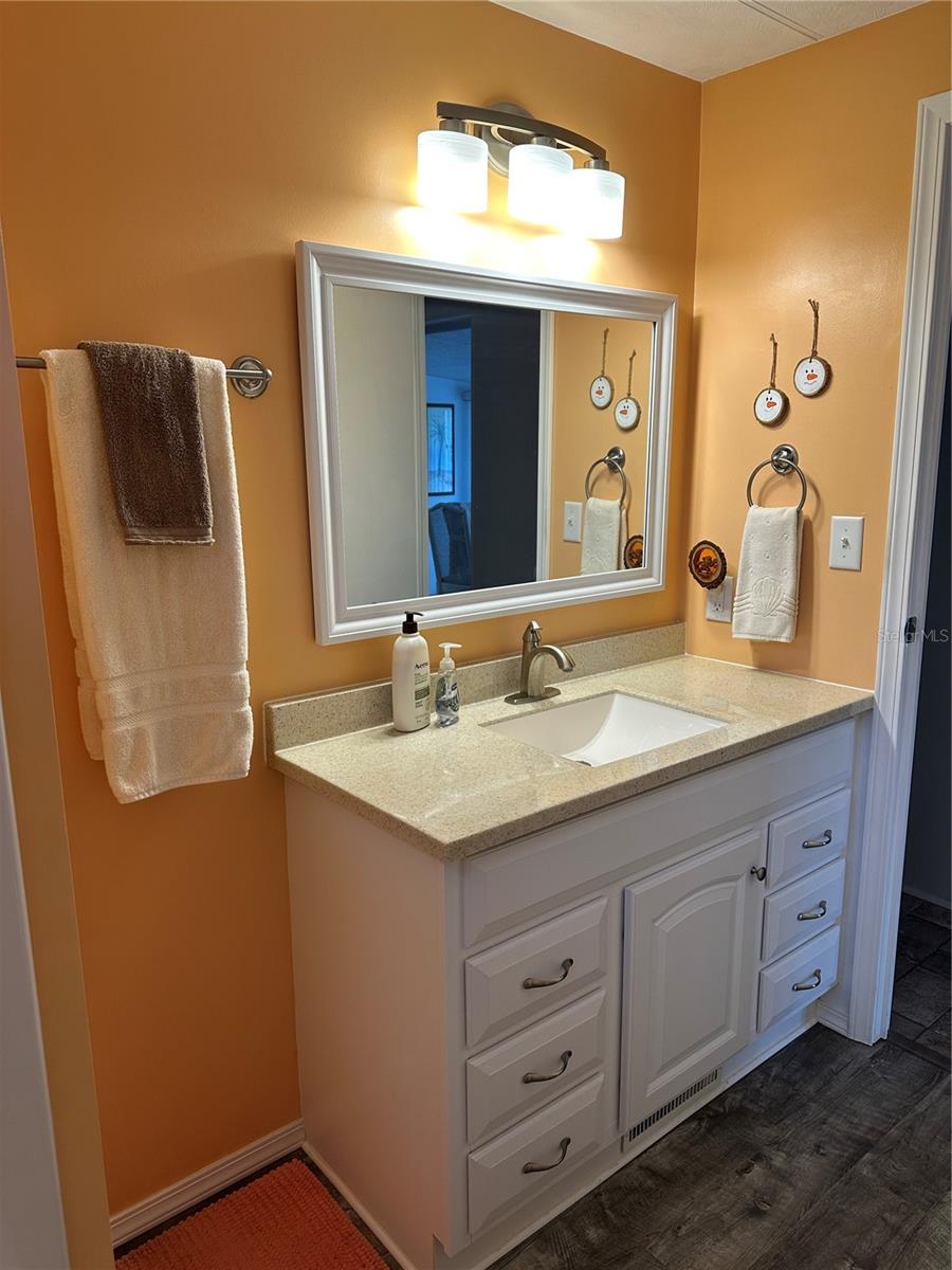 Image 18 of 59 For 6583 Hikina Drive