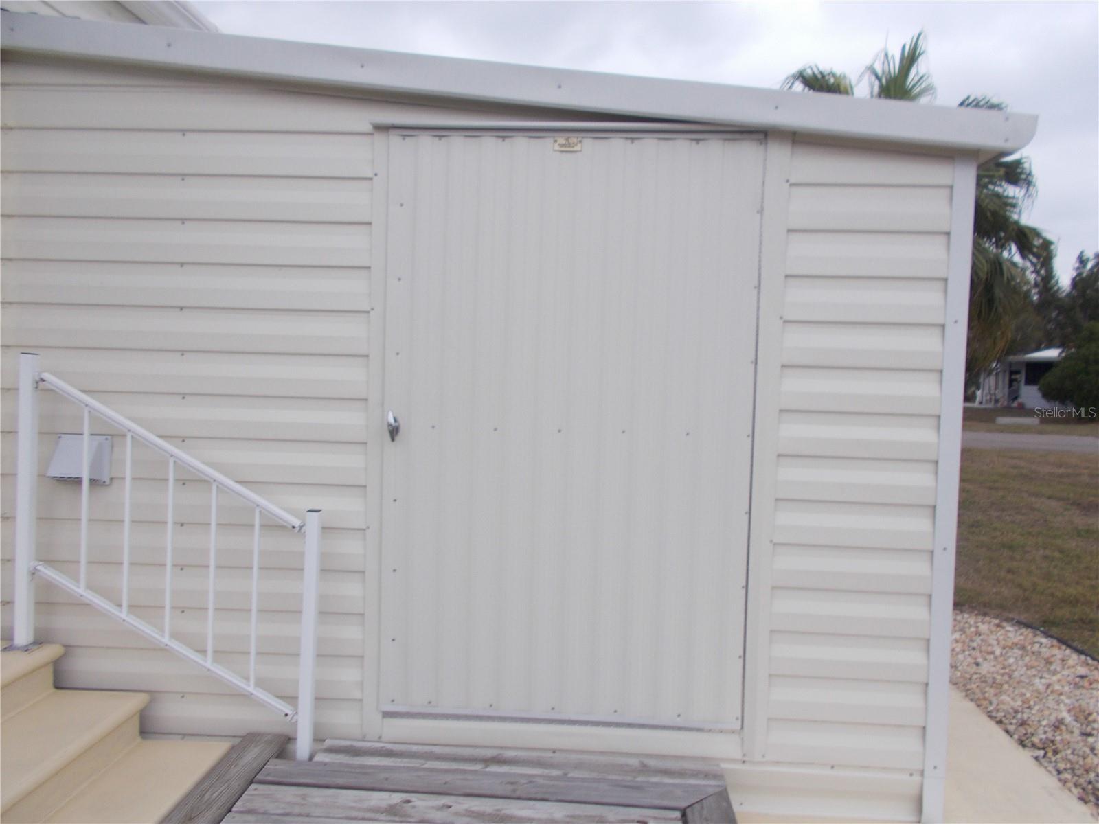 Image 28 of 59 For 6583 Hikina Drive