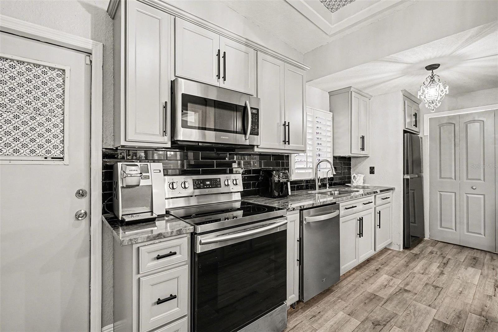 Image 15 of 30 For 868 Conreid Drive Ne