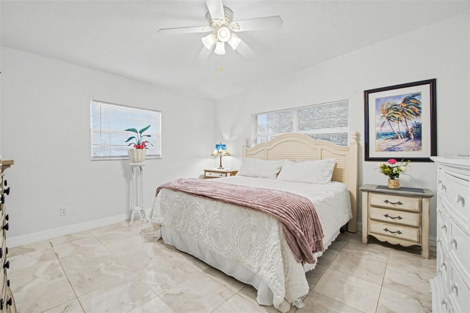 Image 16 of 30 For 868 Conreid Drive Ne