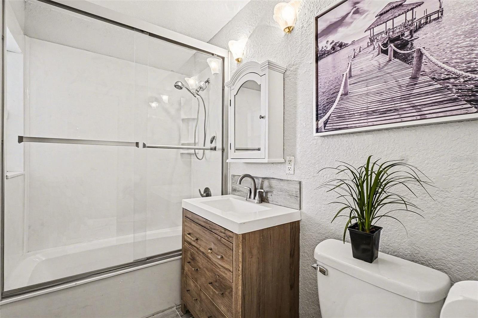 Image 22 of 30 For 868 Conreid Drive Ne