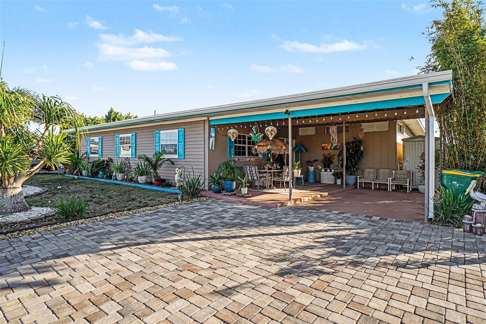 Image 4 of 30 For 868 Conreid Drive Ne