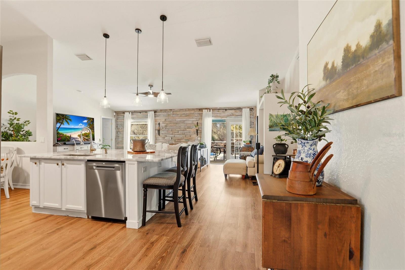 Image 9 of 33 For 4399 Amari Road