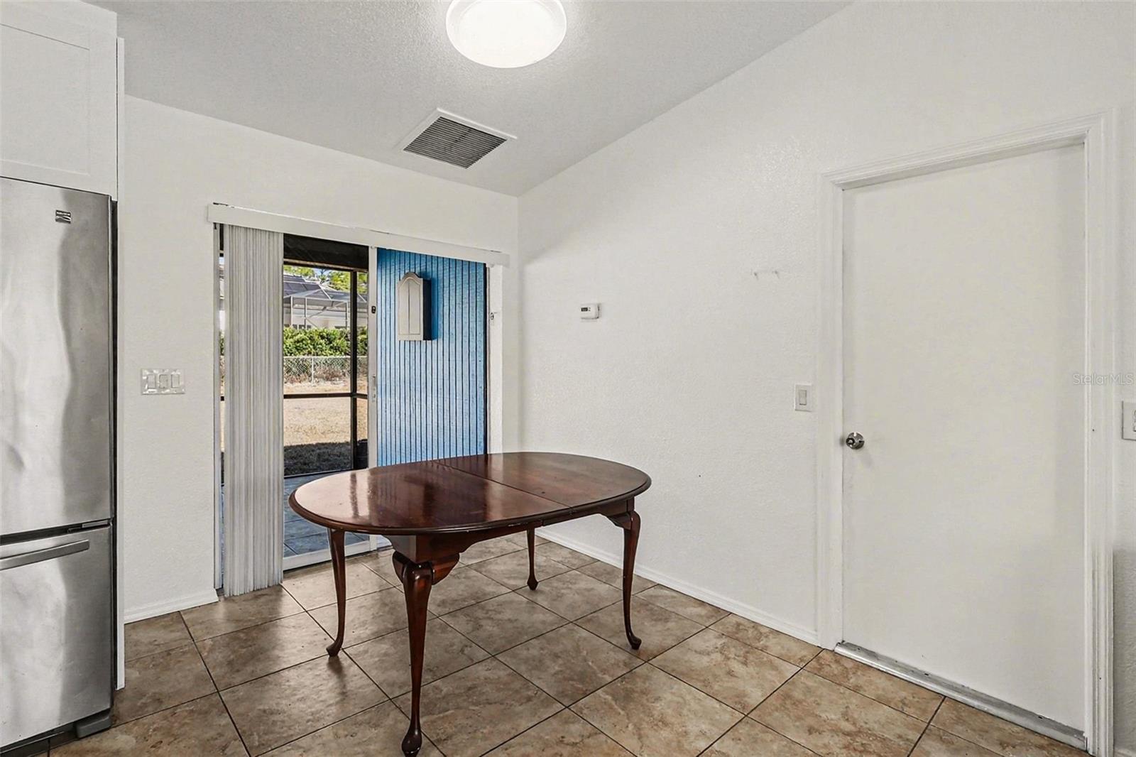 Image 10 of 30 For 5814 Sylvania Avenue