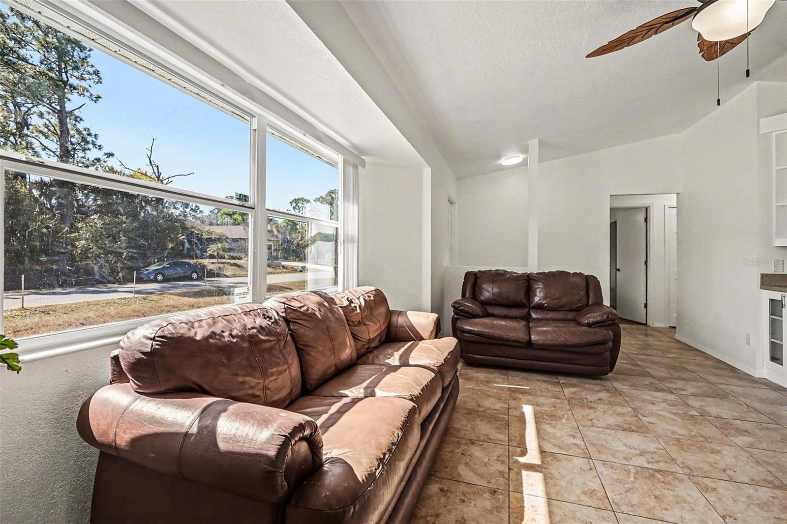 Image 6 of 30 For 5814 Sylvania Avenue