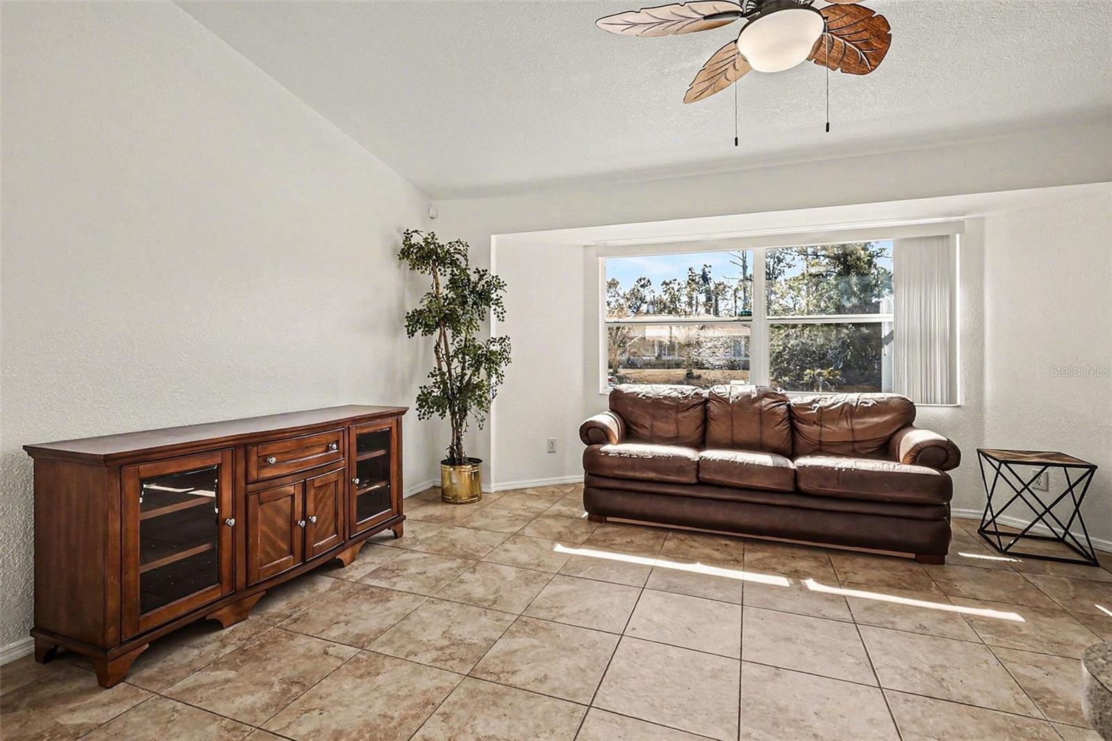 Image 7 of 30 For 5814 Sylvania Avenue