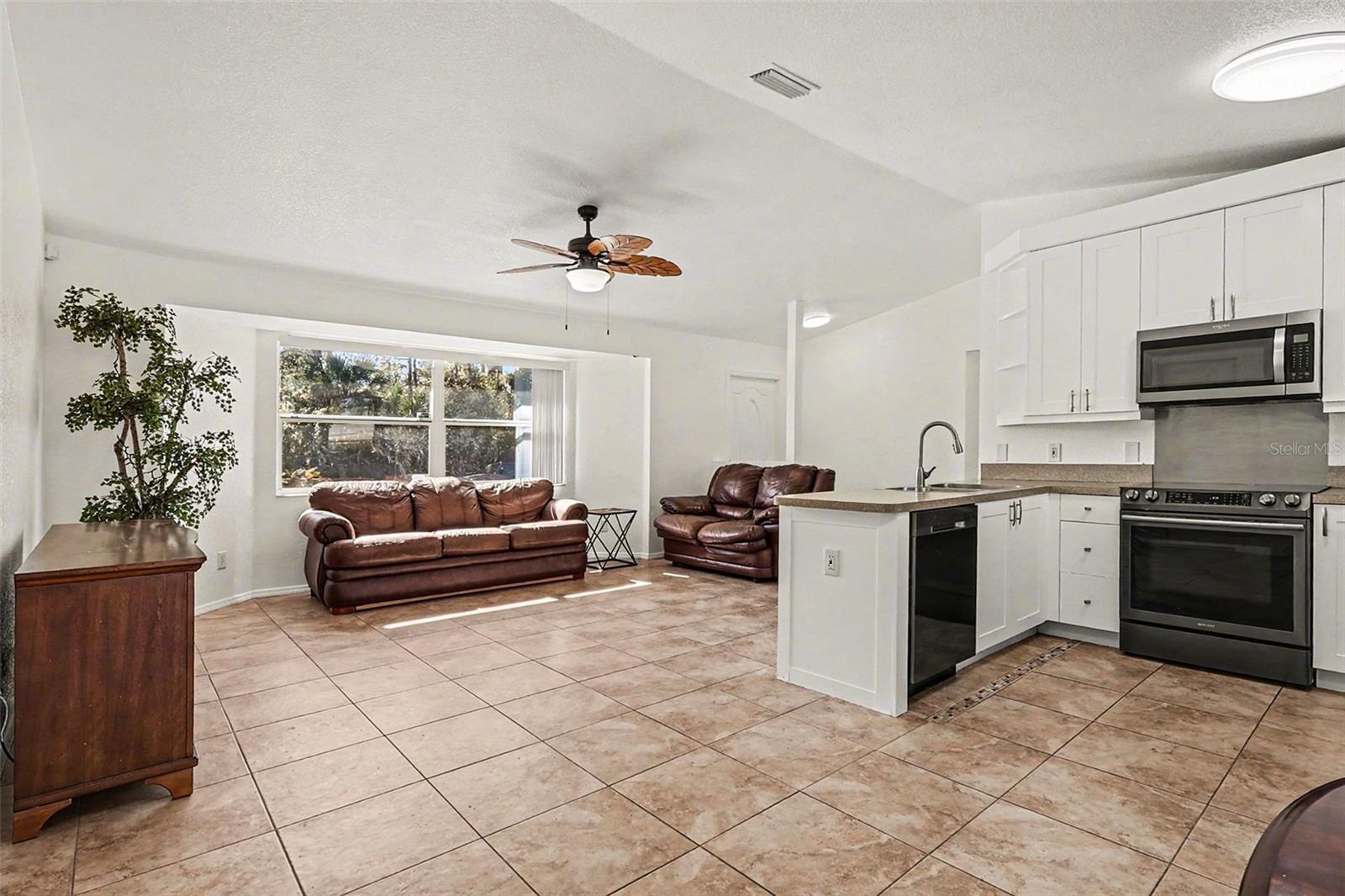 Image 8 of 30 For 5814 Sylvania Avenue