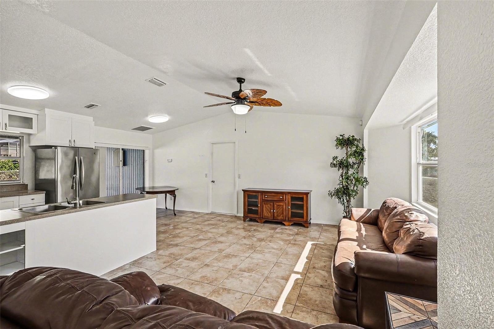 Image 9 of 30 For 5814 Sylvania Avenue