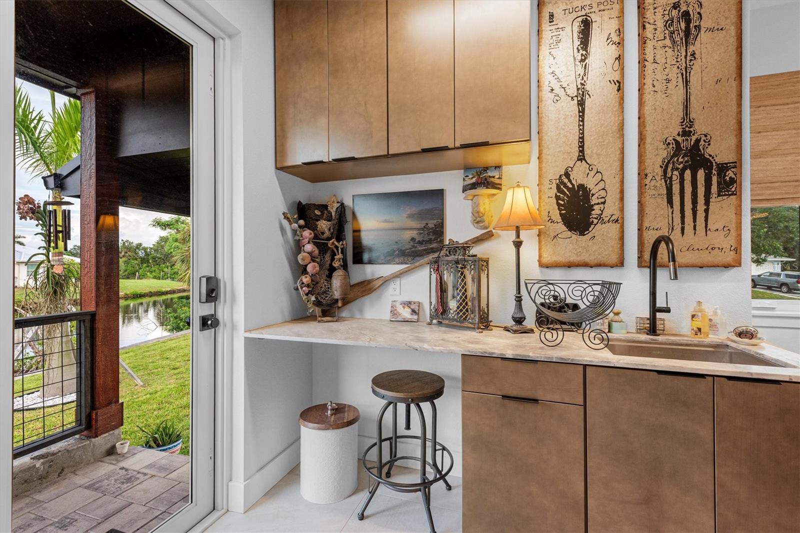 Image 15 of 95 For 3001 Banyan Way