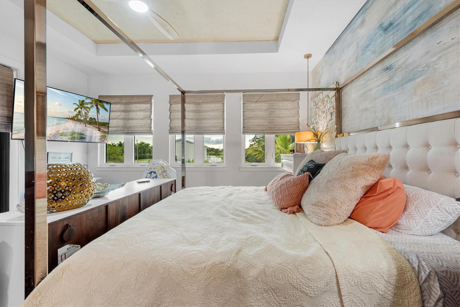 Image 20 of 95 For 3001 Banyan Way