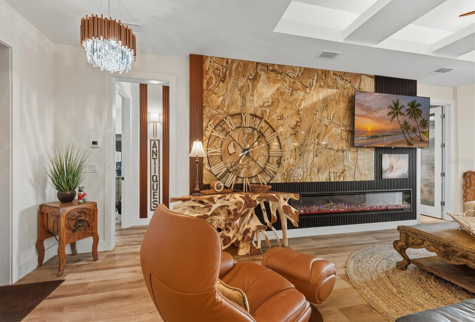 Image 25 of 95 For 3001 Banyan Way