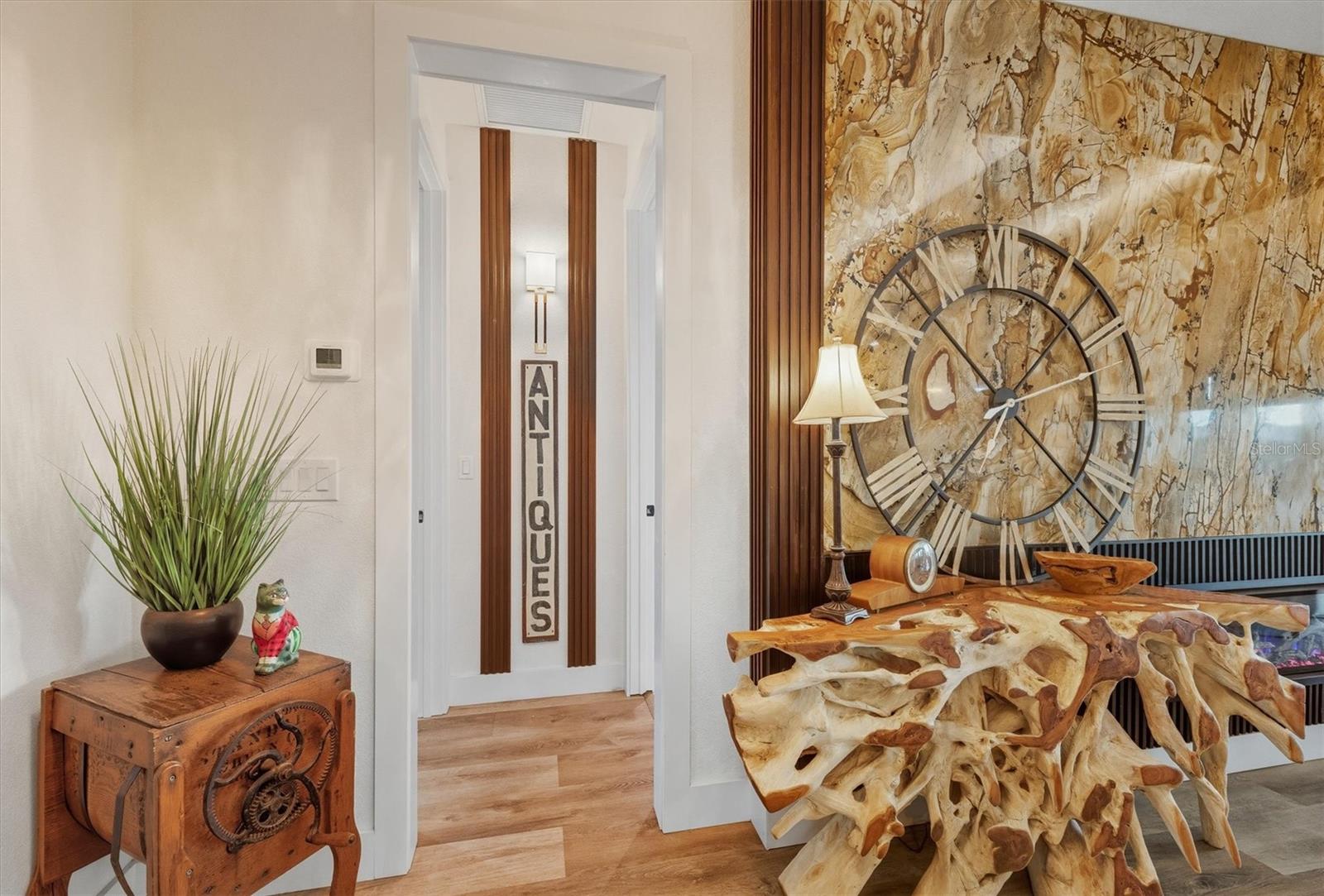 Image 26 of 95 For 3001 Banyan Way