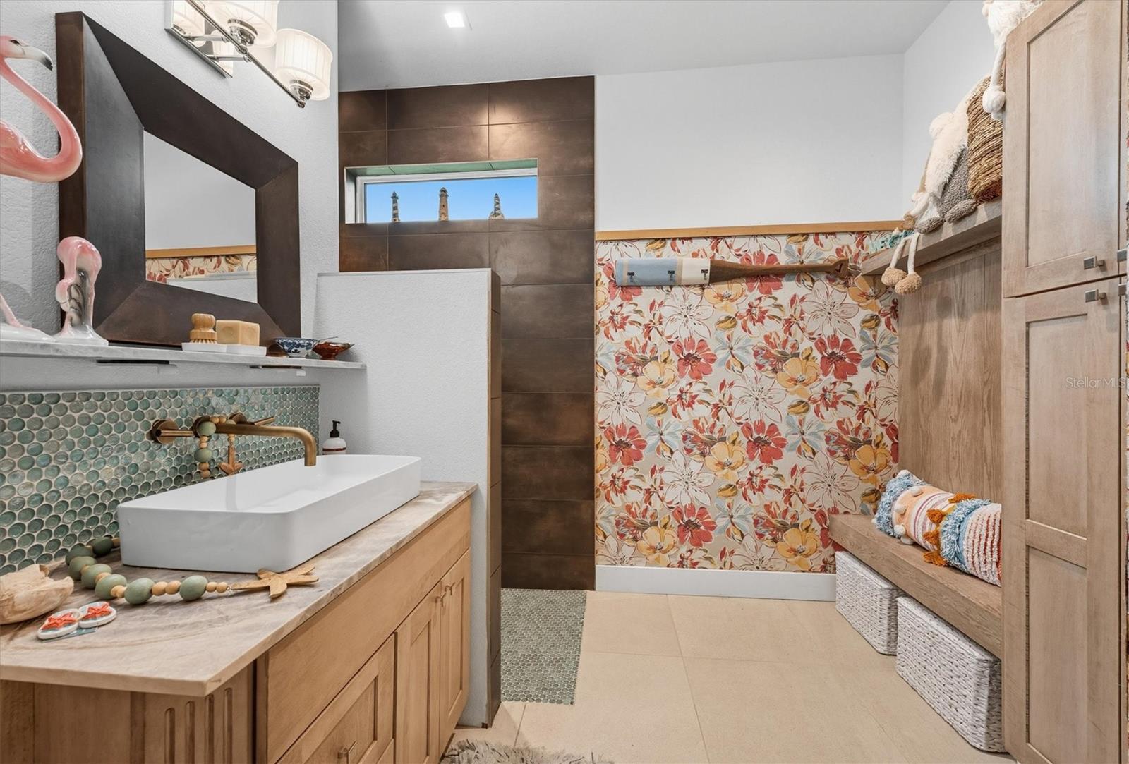 Image 29 of 95 For 3001 Banyan Way