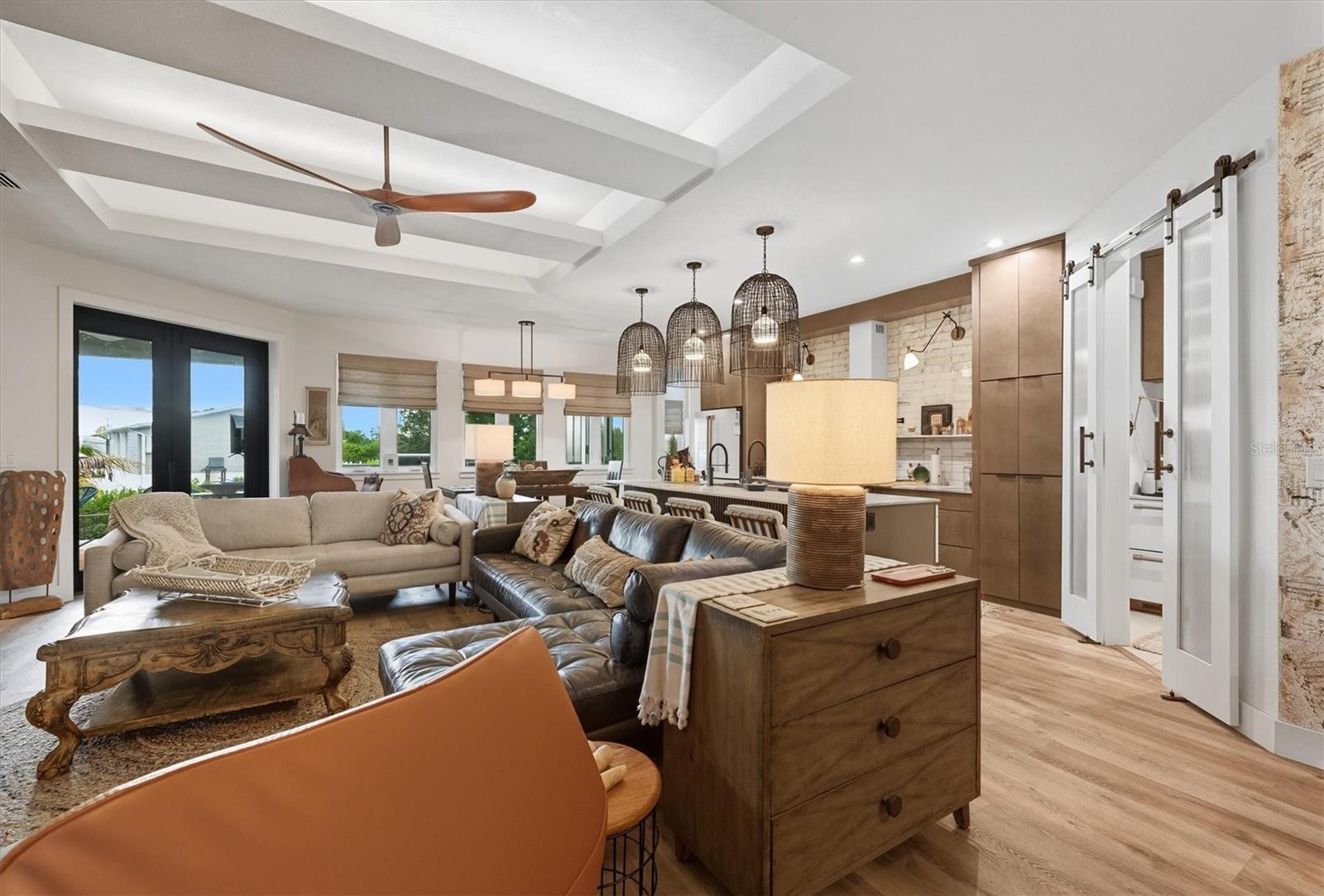 Image 31 of 95 For 3001 Banyan Way