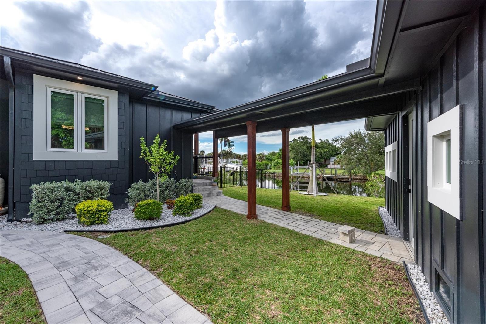 Image 52 of 95 For 3001 Banyan Way