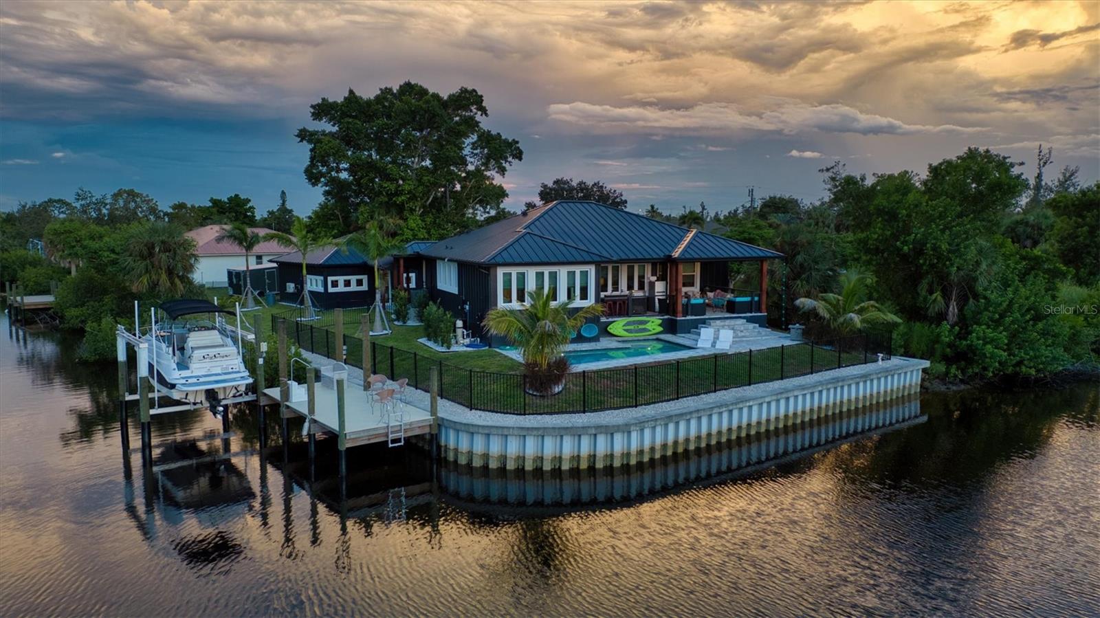 Image 54 of 95 For 3001 Banyan Way