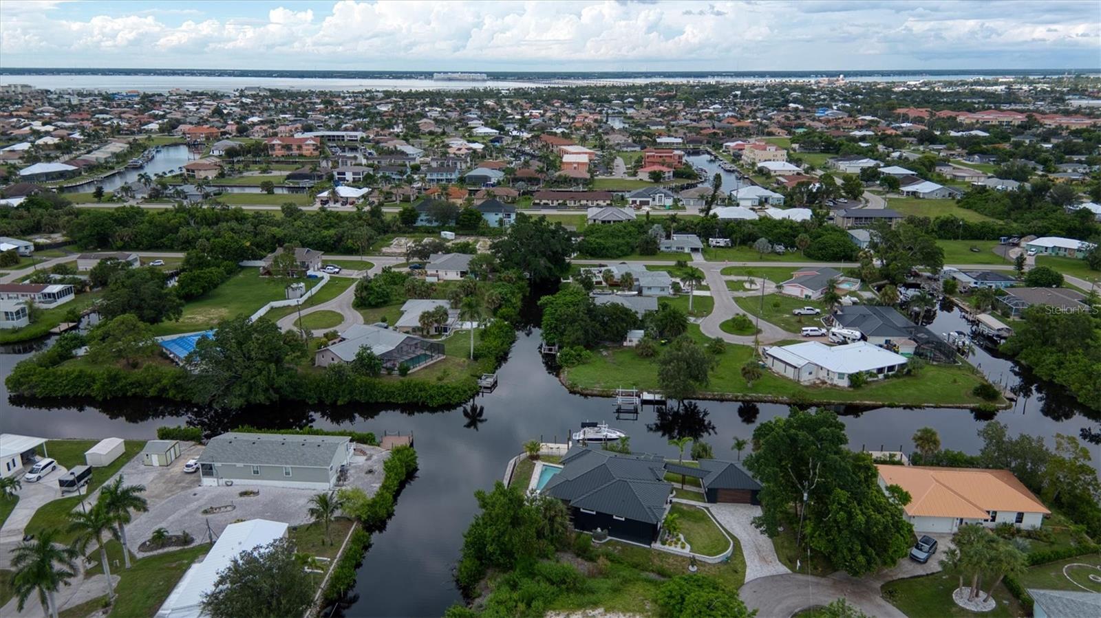 Image 64 of 95 For 3001 Banyan Way