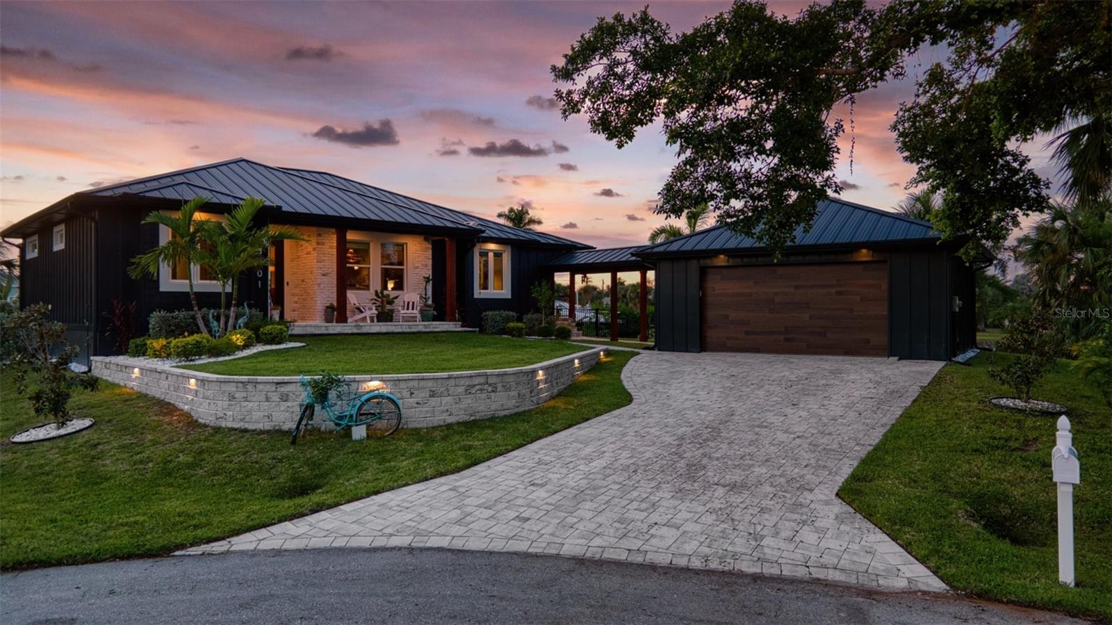 Image 88 of 95 For 3001 Banyan Way