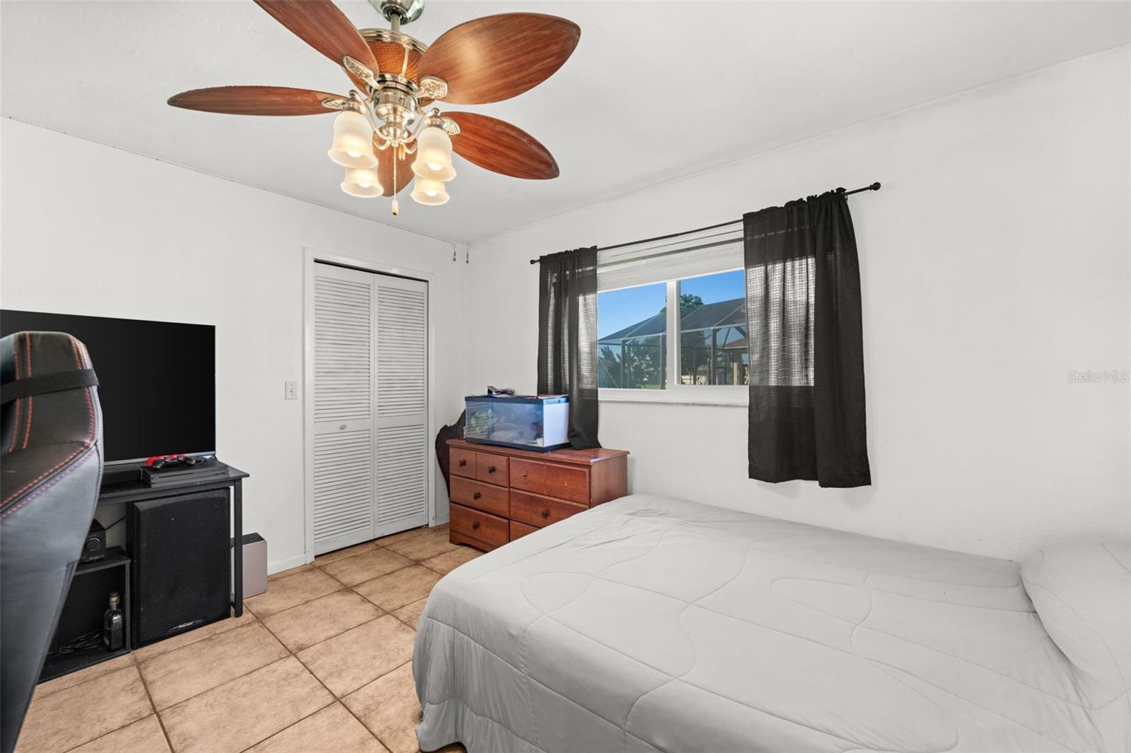 Image 21 of 50 For 250 37th Terrace