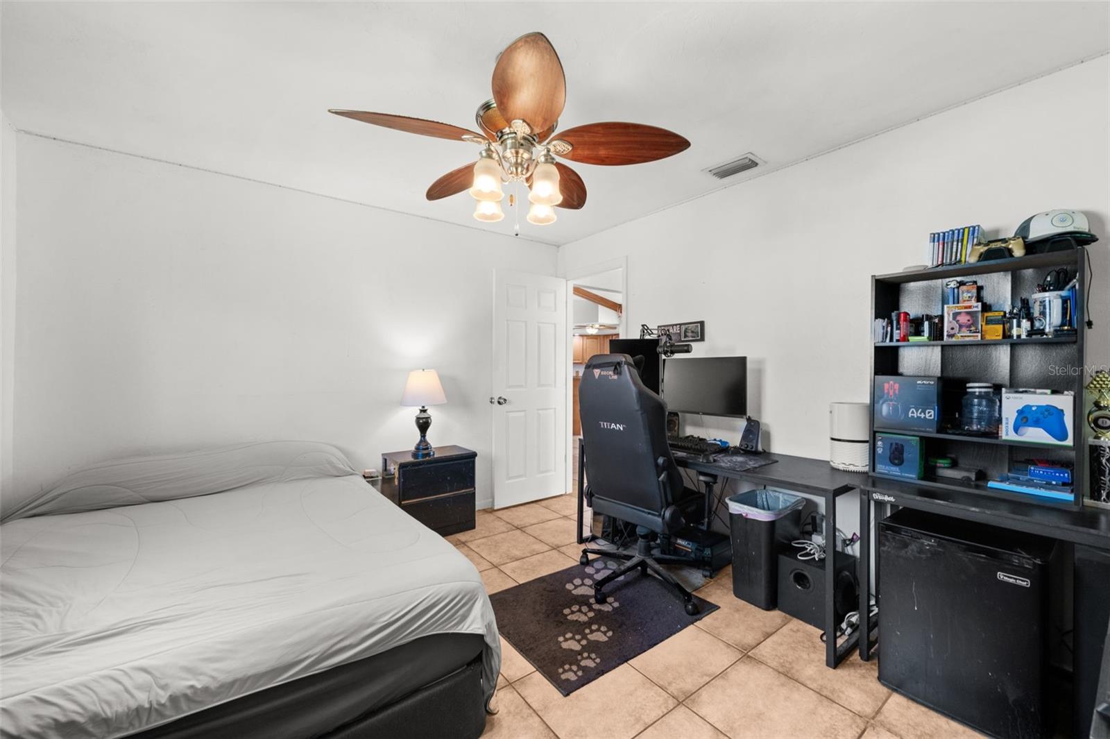 Image 22 of 50 For 250 37th Terrace