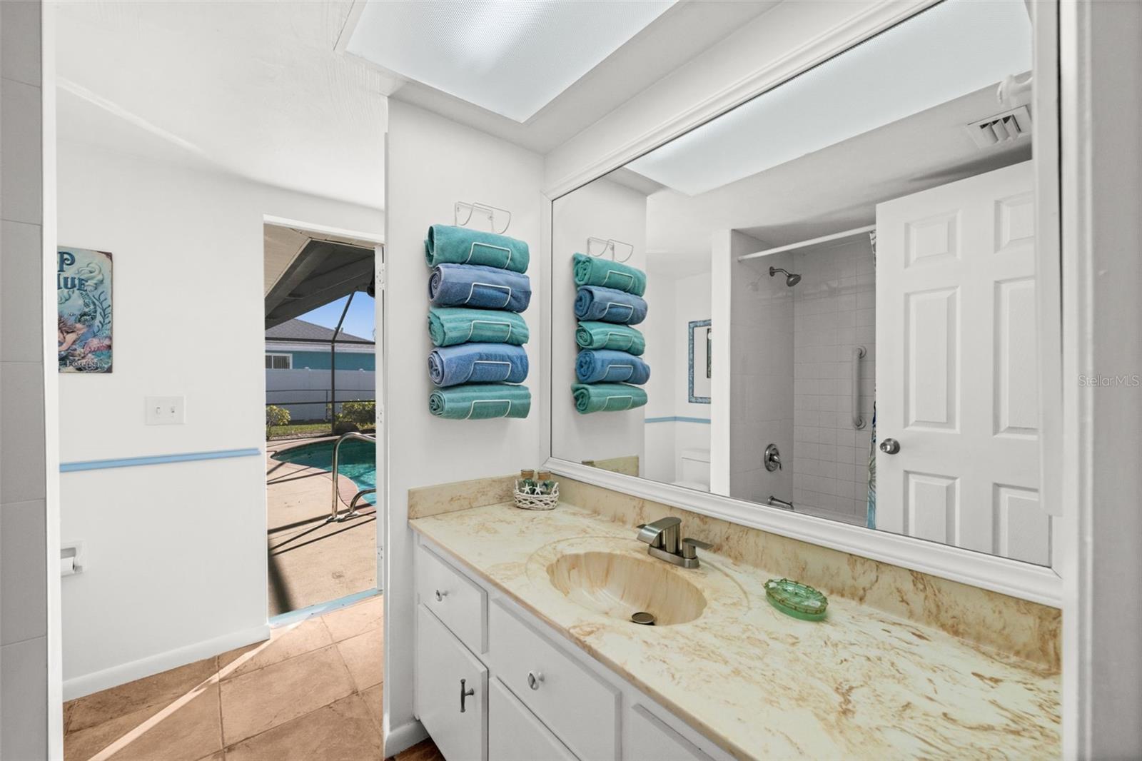 Image 25 of 50 For 250 37th Terrace