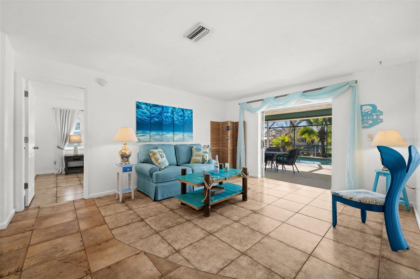 Image 7 of 50 For 250 37th Terrace